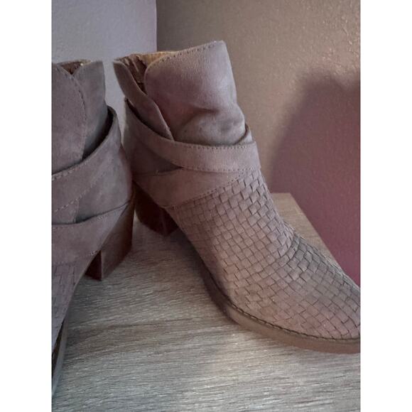 Daytrip Women's Woven Suede Ankle Boots -  Size 6.5 - Picture 6 of 9